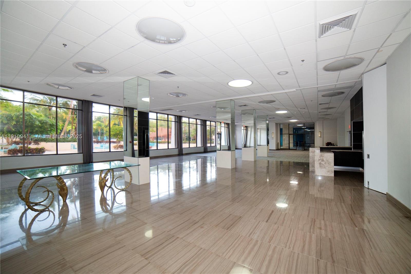 100 Bayview Dr # 325