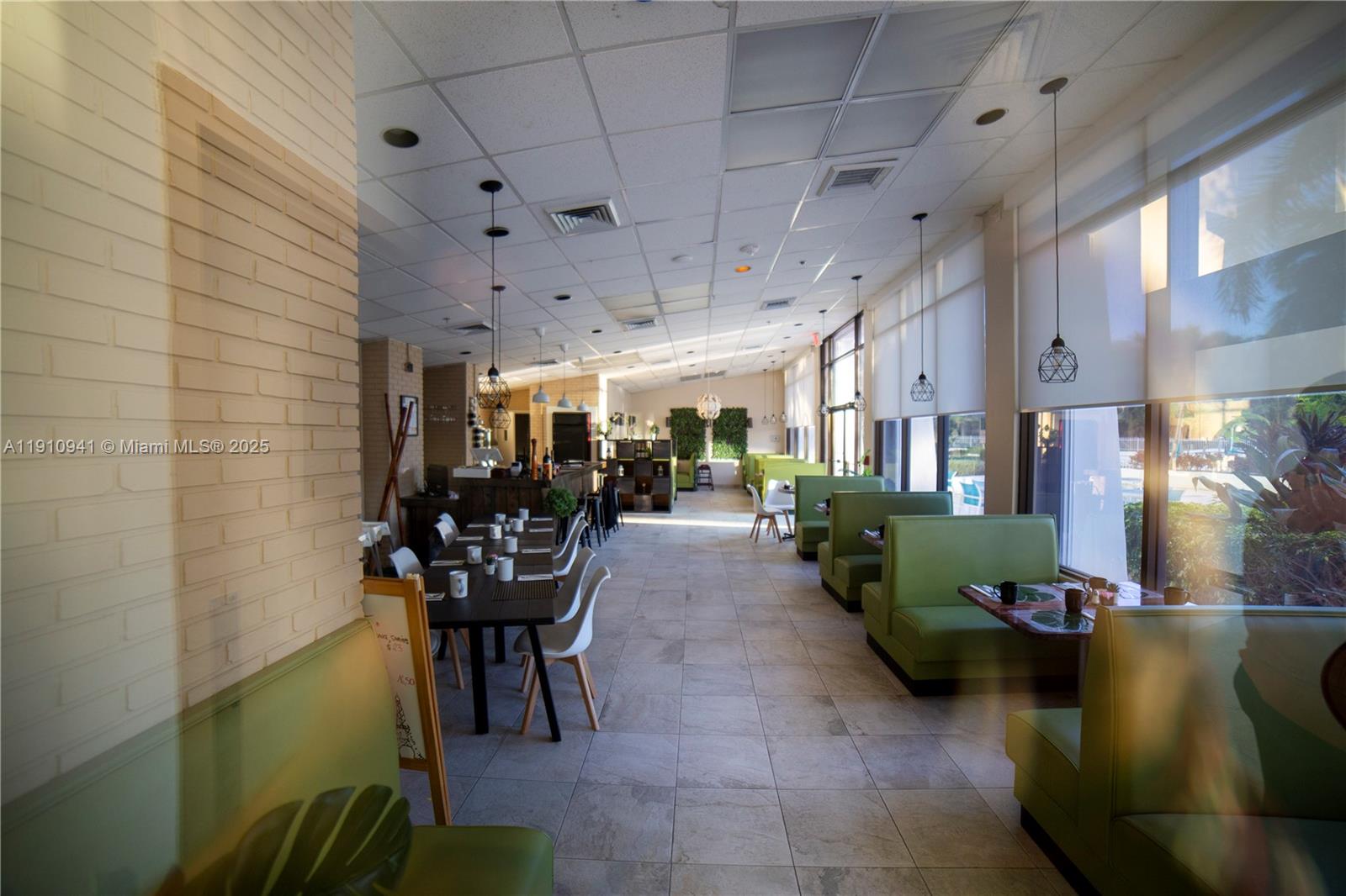 100 Bayview Dr # 325