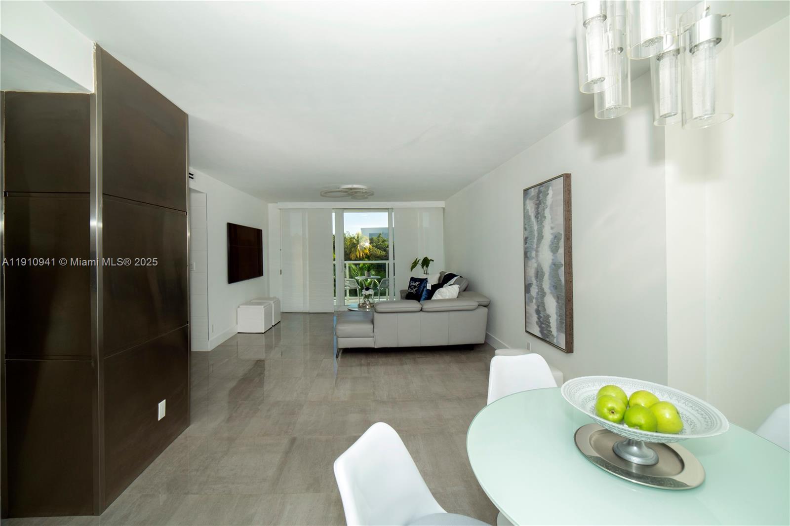 100 Bayview Dr # 325