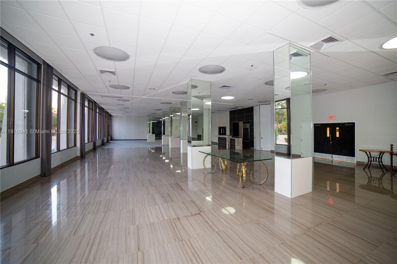 100 Bayview Dr # 325