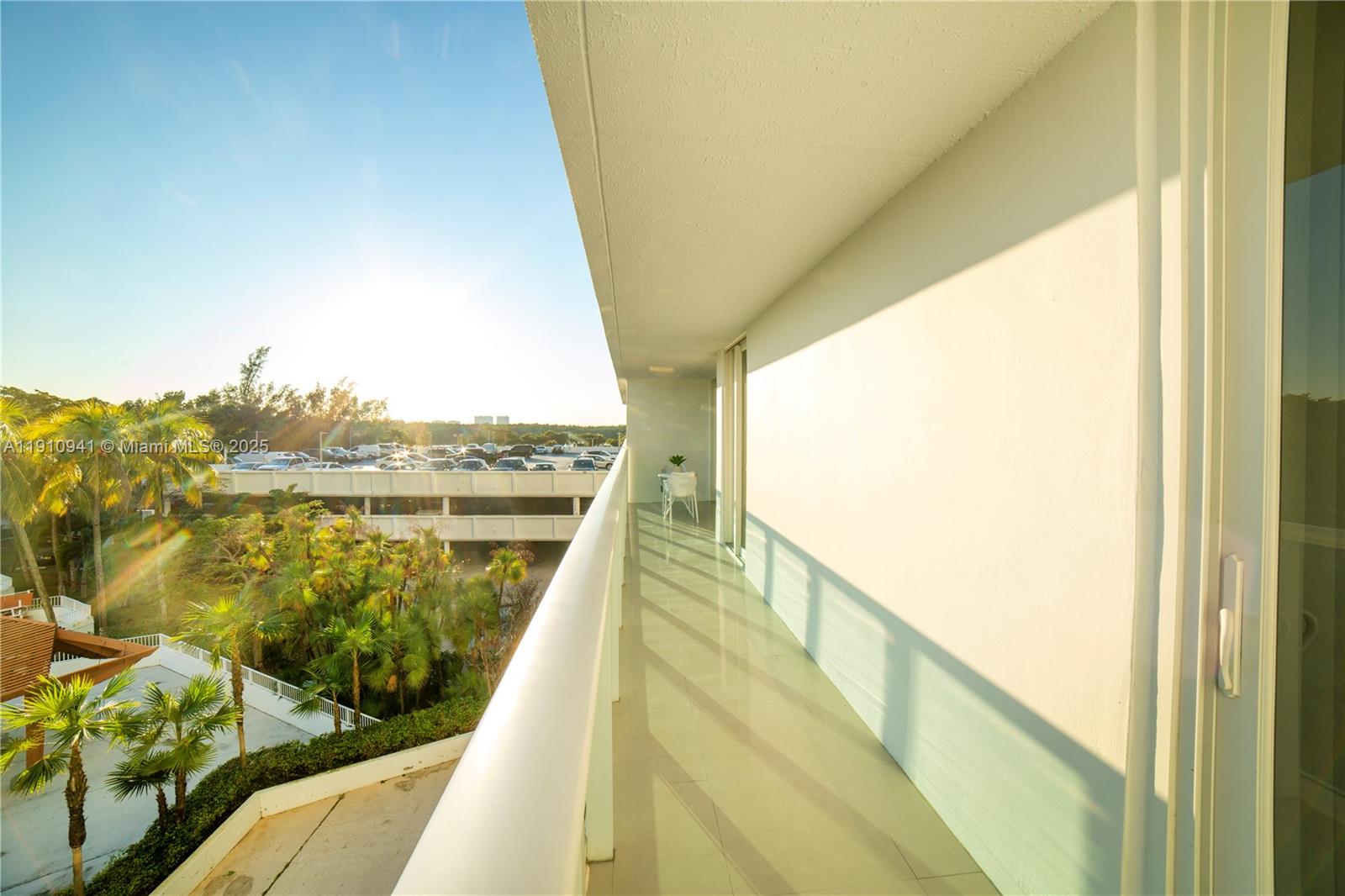 100 Bayview Dr # 325