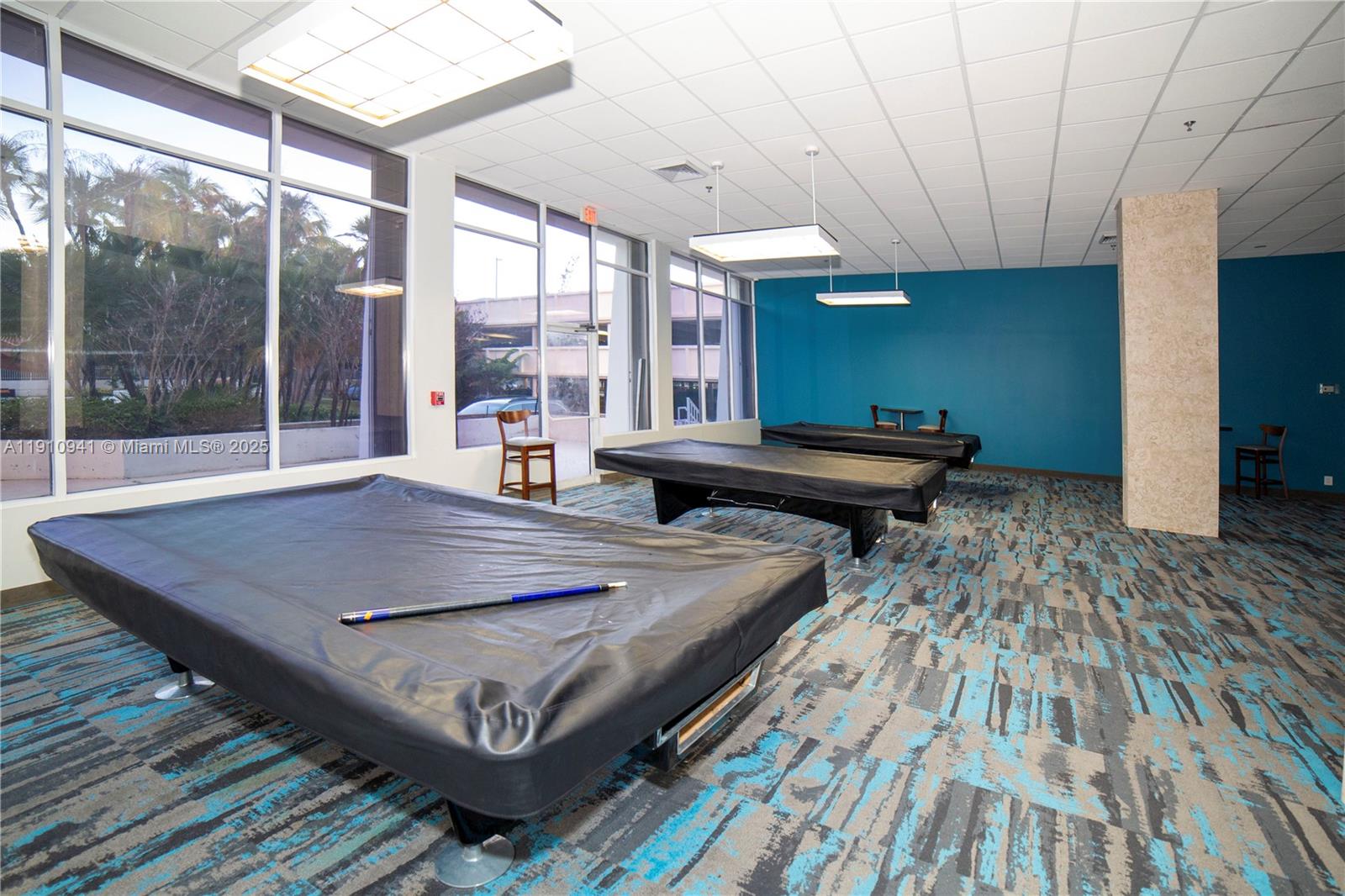 100 Bayview Dr # 325