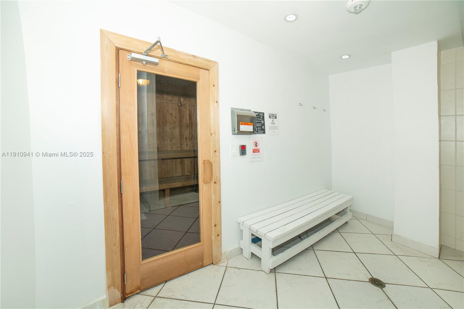 100 Bayview Dr # 325