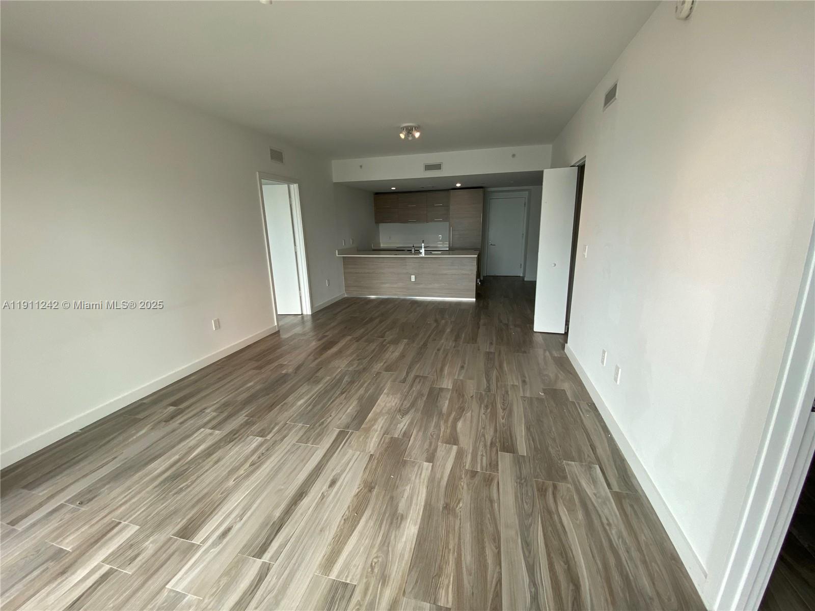 1300 S MIAMI AVE Unit: 3802