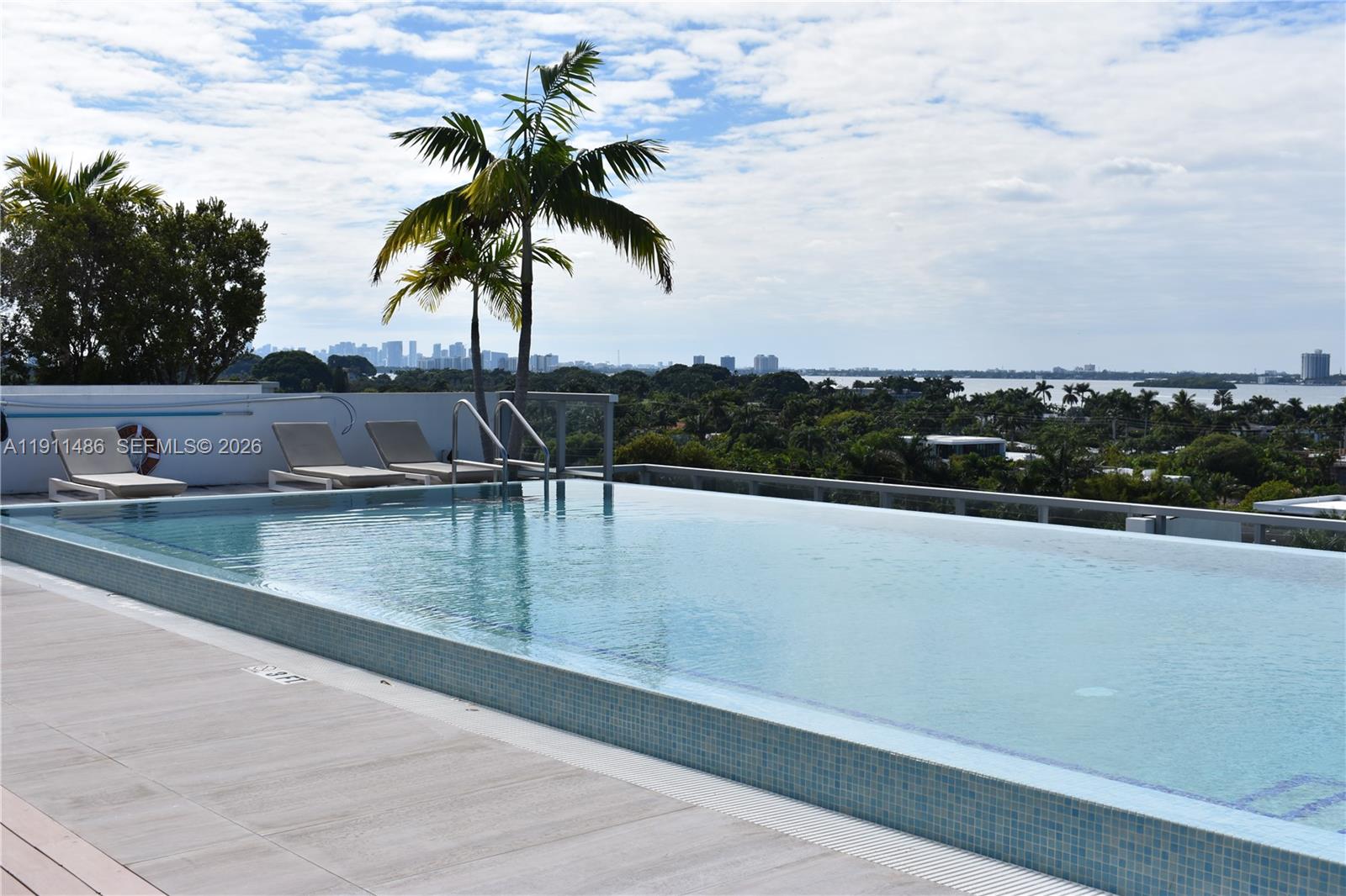 9940 W Bay Harbor Dr Unit: 6D-N