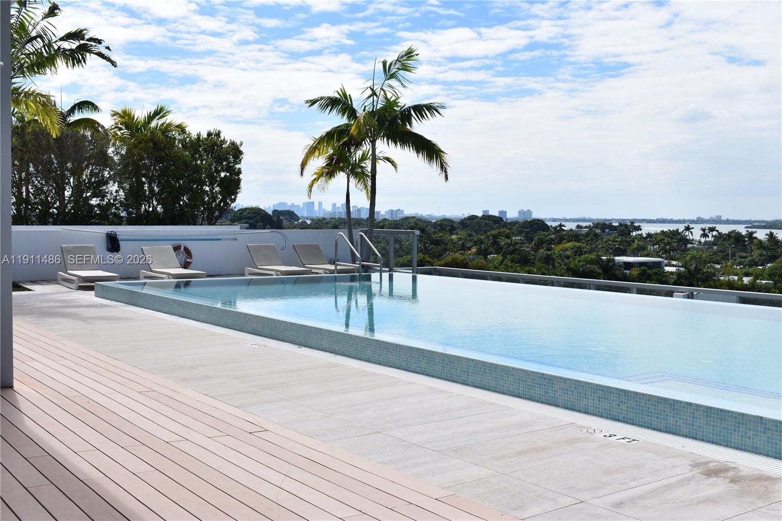 9940 W Bay Harbor Dr Unit: 6D-N