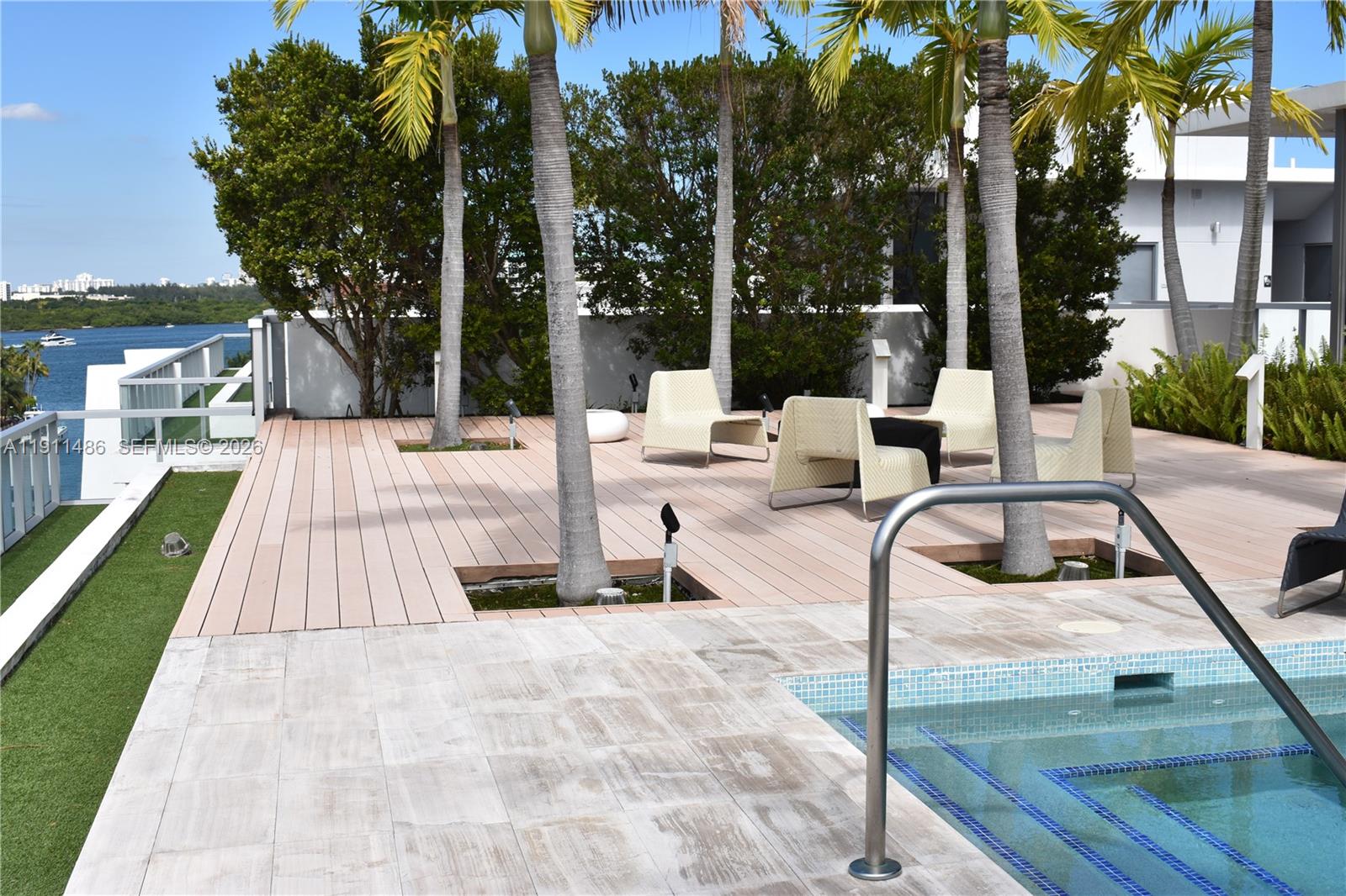 9940 W Bay Harbor Dr Unit: 6D-N