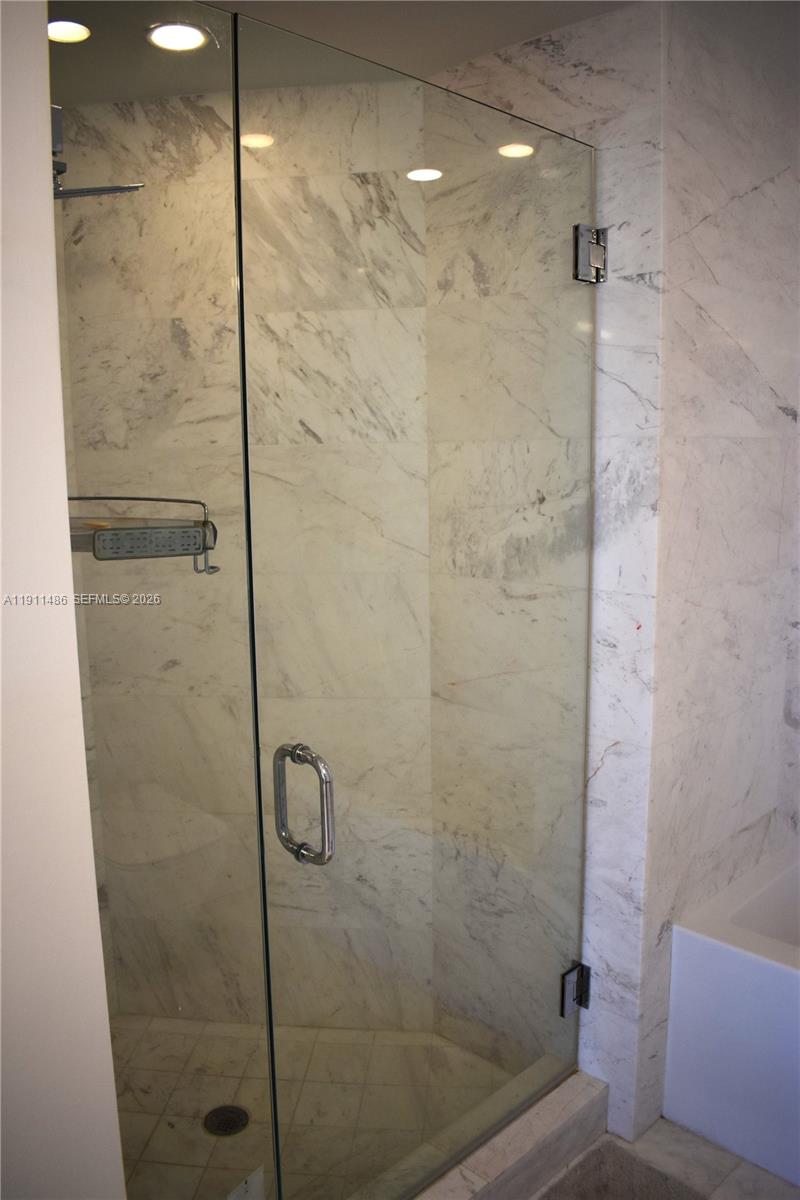 9940 W Bay Harbor Dr Unit: 6D-N