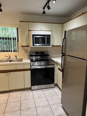 55 Ocean Lane Dr # 1032