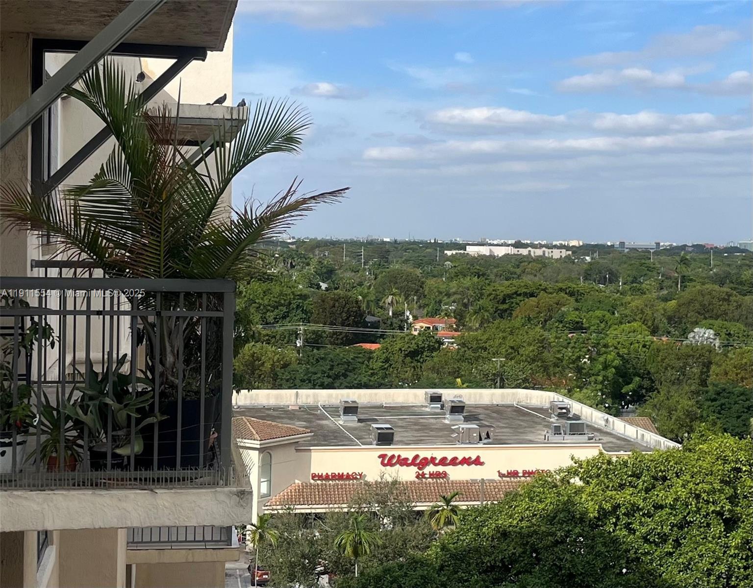 3590 Coral Way # 908