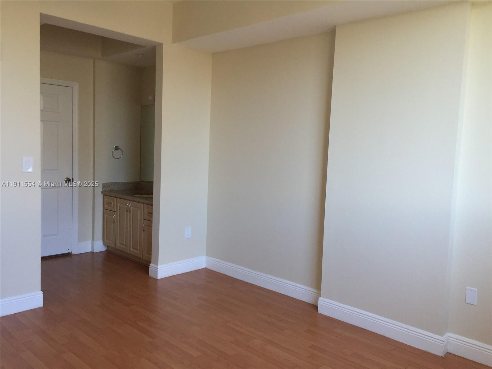 3590 Coral Way # 908