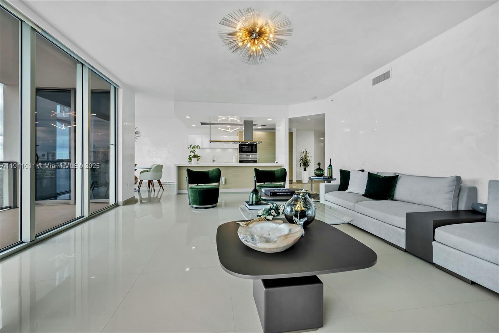 17301 Biscayne Blvd # 910