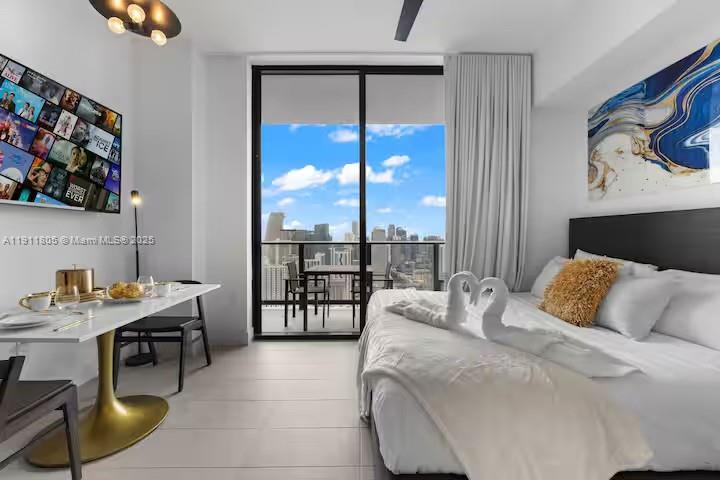 601 NE 1 Ave # 4912 Unit: PH-4912