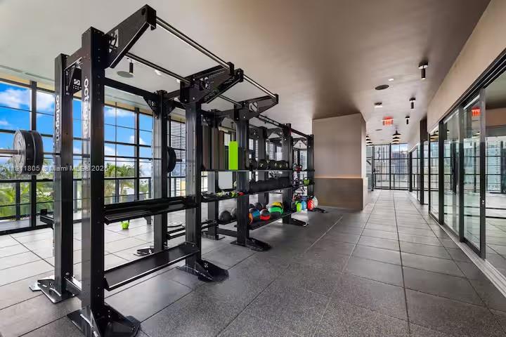 601 NE 1 Ave # 4912 Unit: PH-4912