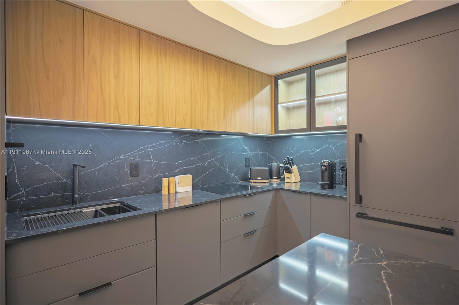 17375 Collins Ave # 2701