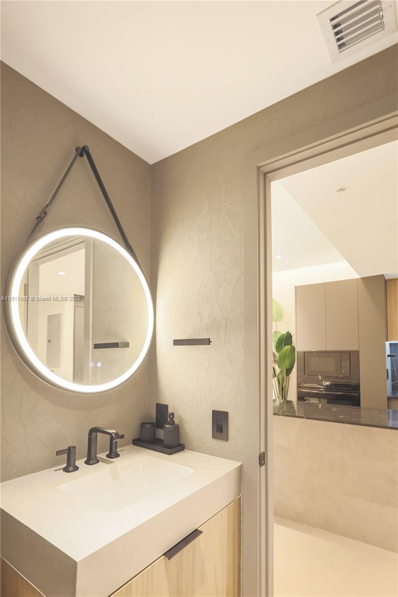 17375 Collins Ave # 2701