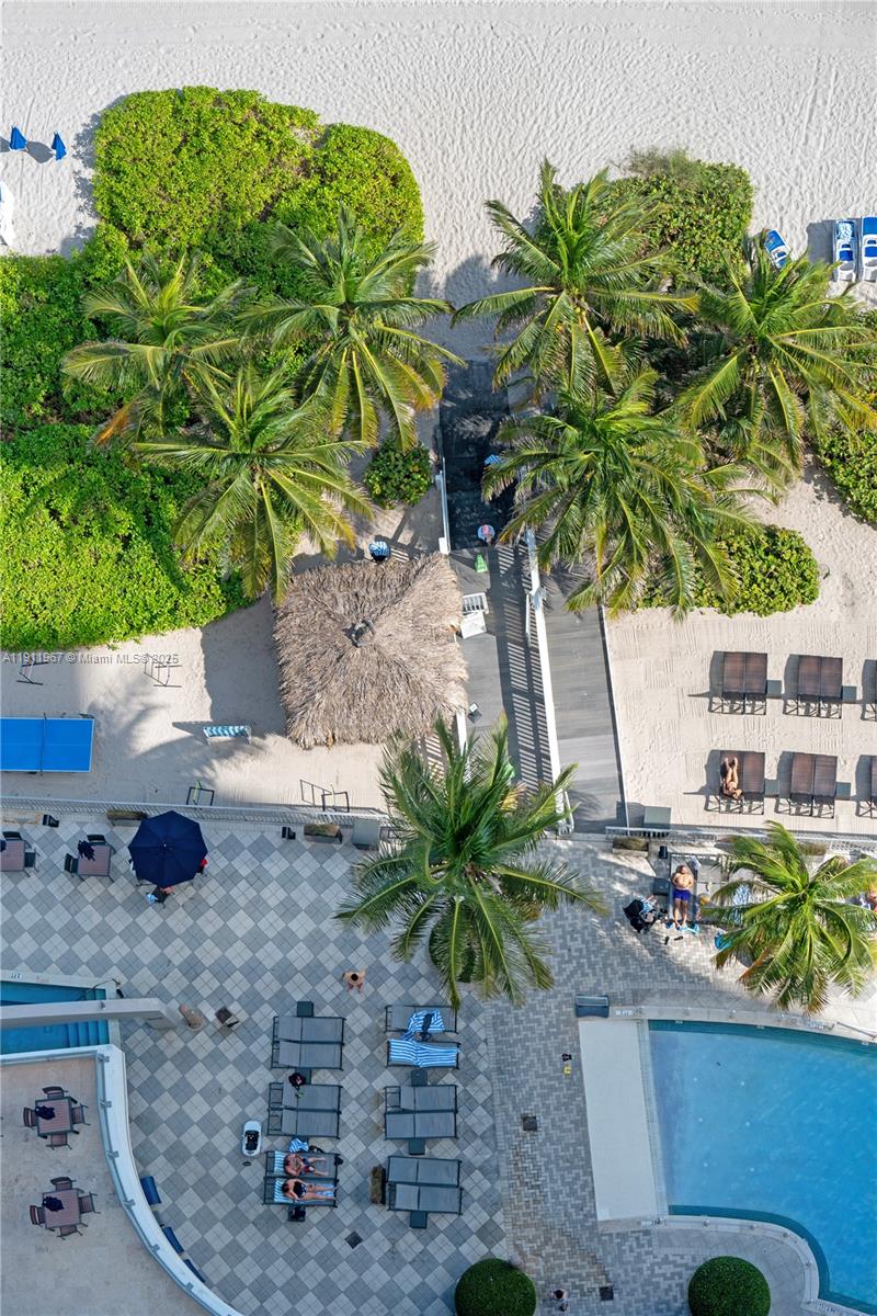 17375 Collins Ave # 2701