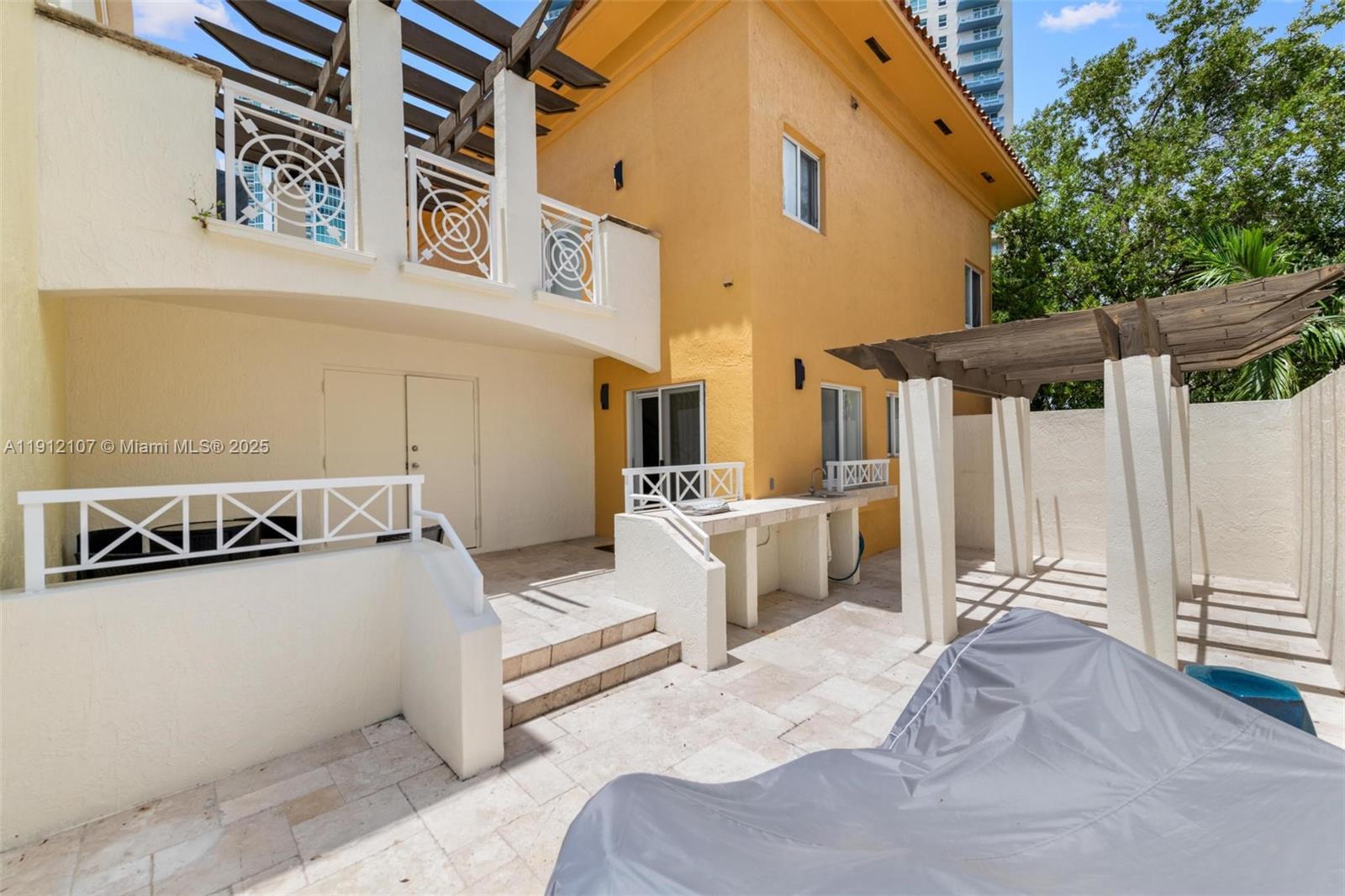 100 Jefferson Ave # 10019