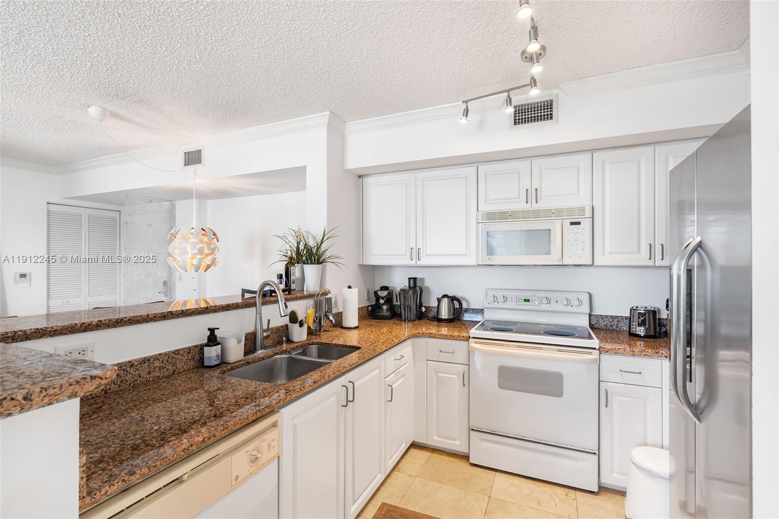 1155 BRICKELL BAY DR # 2708