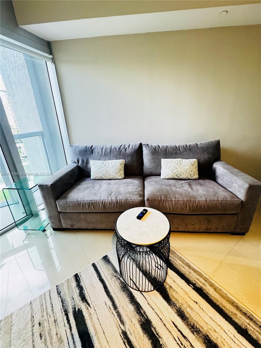 475 Brickell Ave # 808