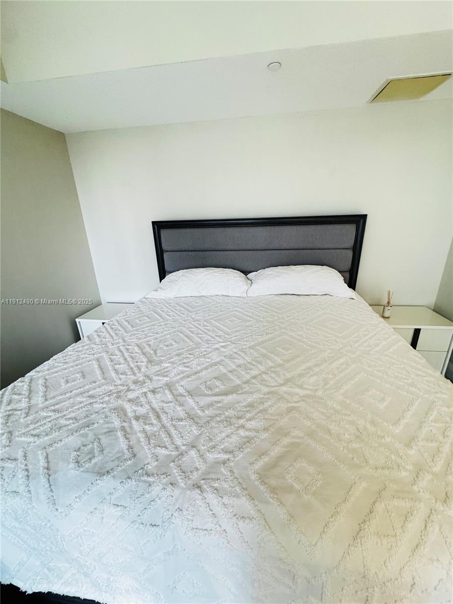 475 Brickell Ave # 808