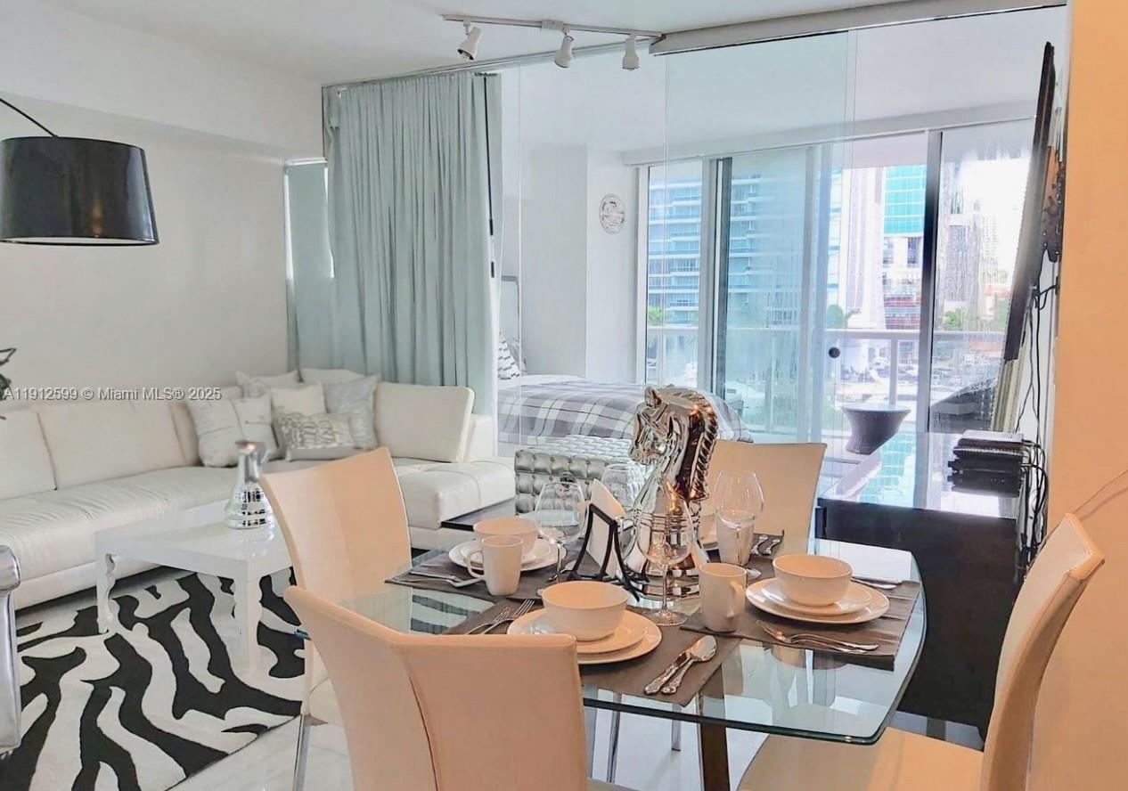 475 Brickell Ave # 510