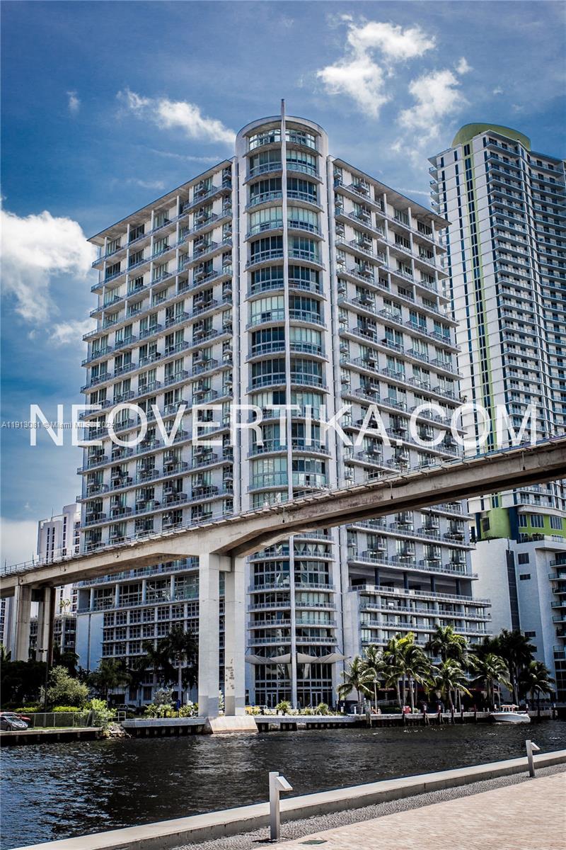 690 SW 1st Ct Unit: PHI20