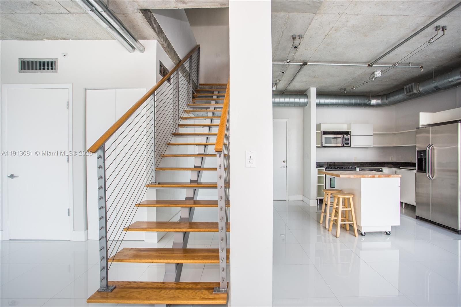 690 SW 1st Ct Unit: PHI20