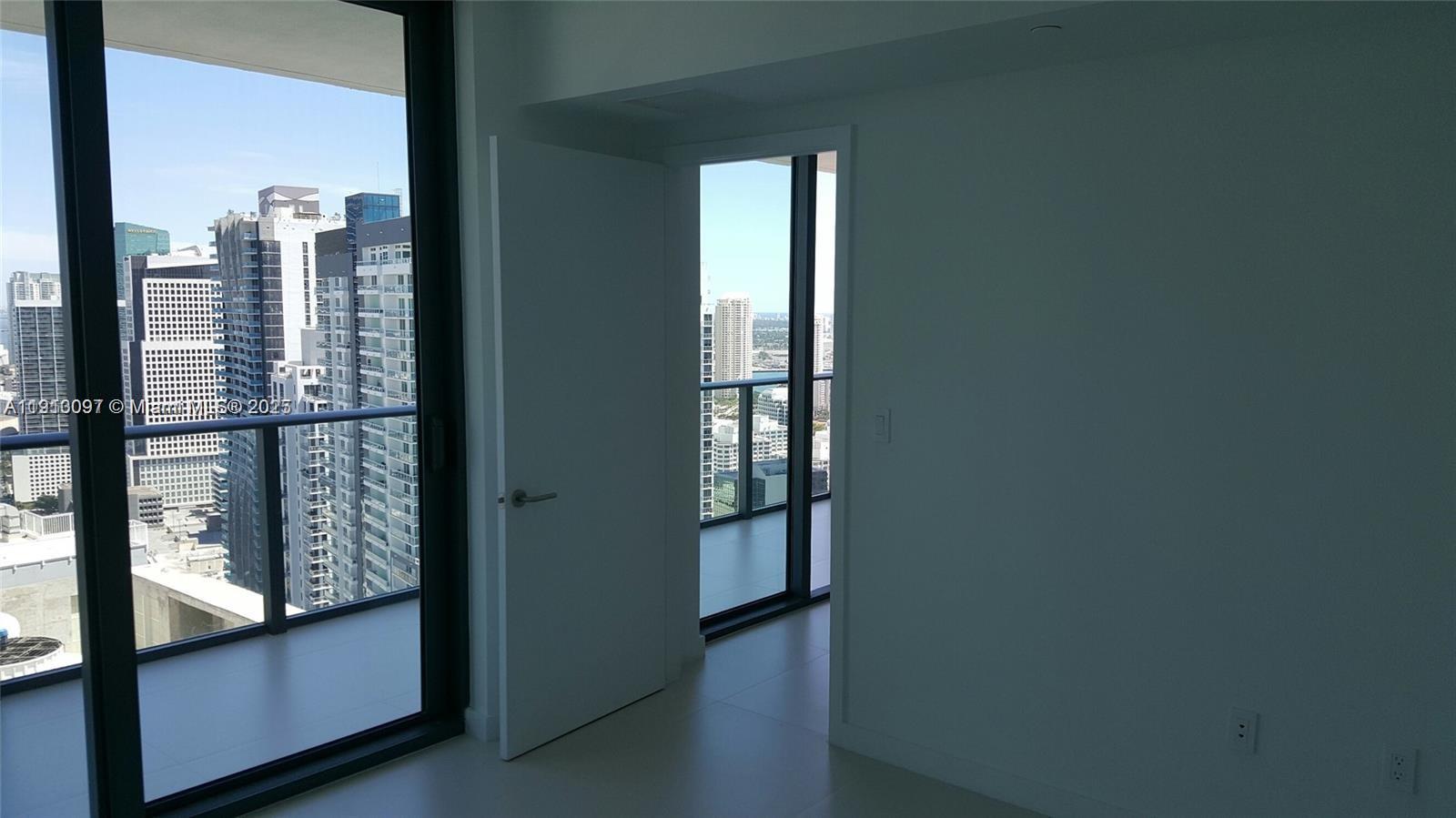 1300 S MIAMI AV Unit: 4111