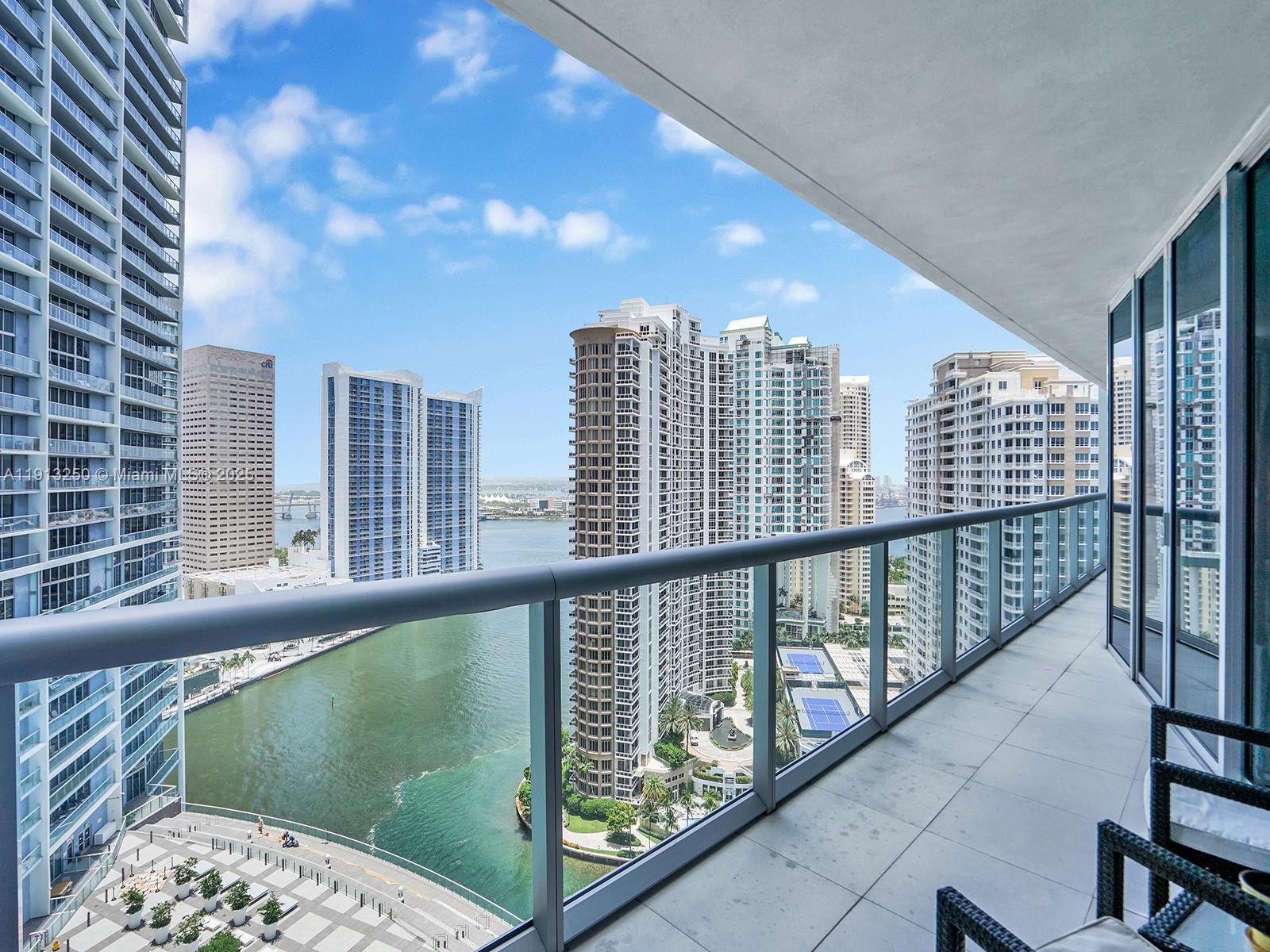 495 Brickell Ave # 2504