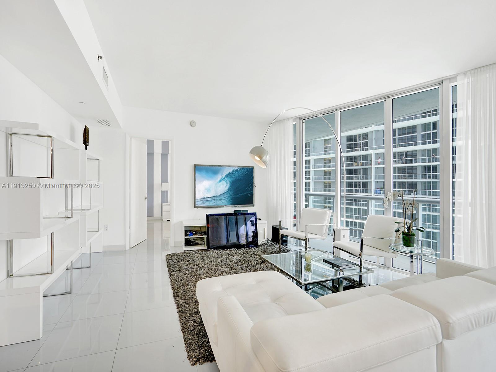 495 Brickell Ave # 2504