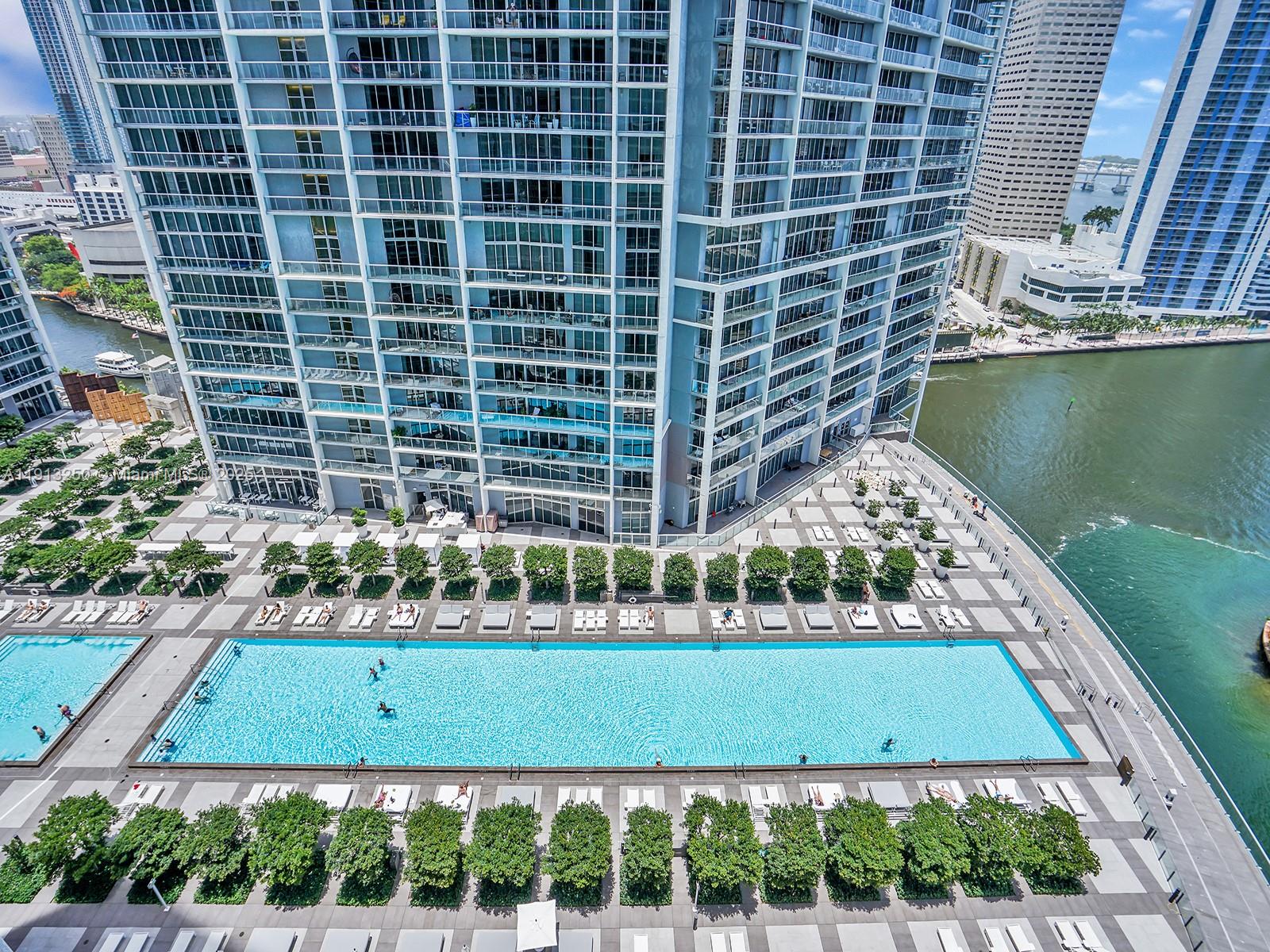 495 Brickell Ave # 2504