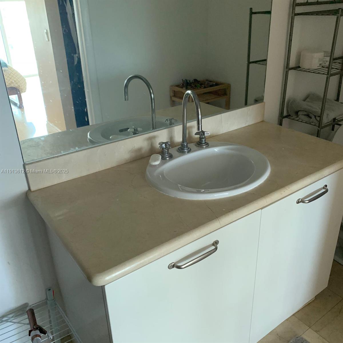 6515 Collins Ave # 1007