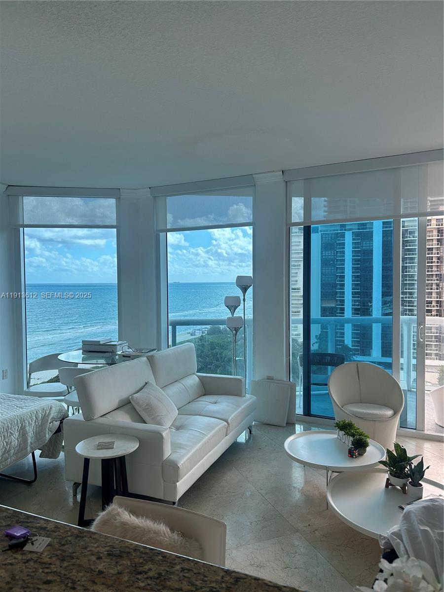 6515 Collins Ave # 1007