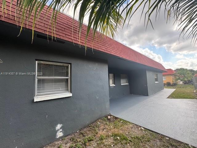 7810 SW 10th St