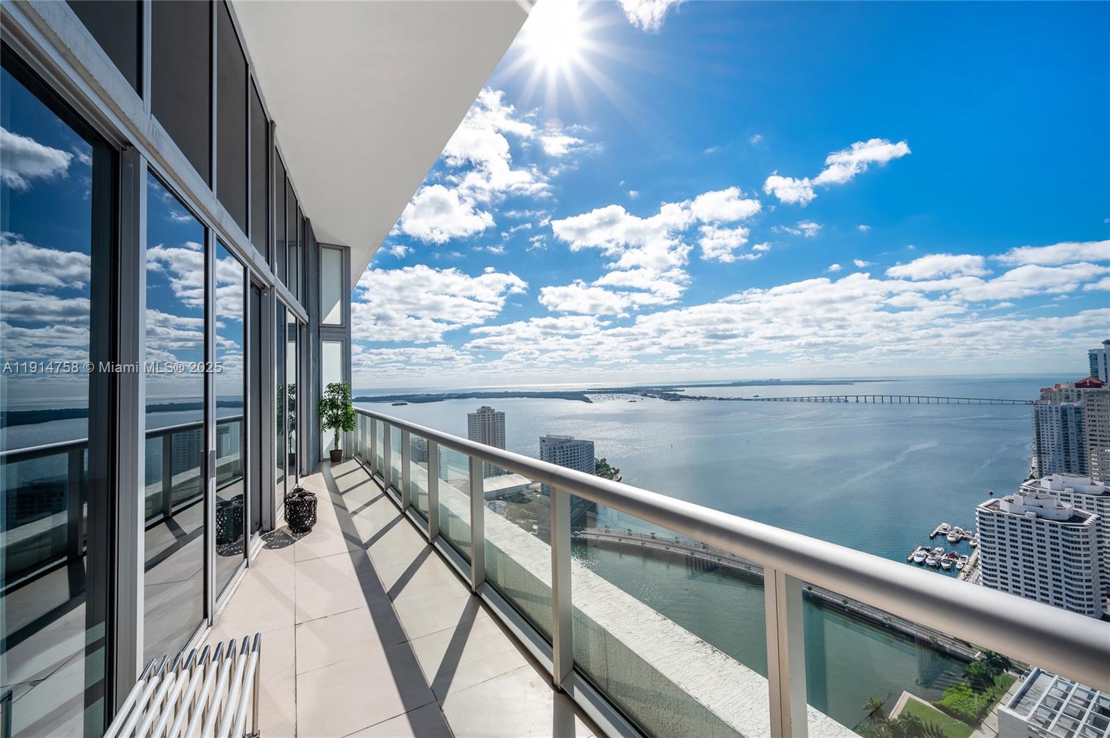495 SE Brickell Ave # 4103