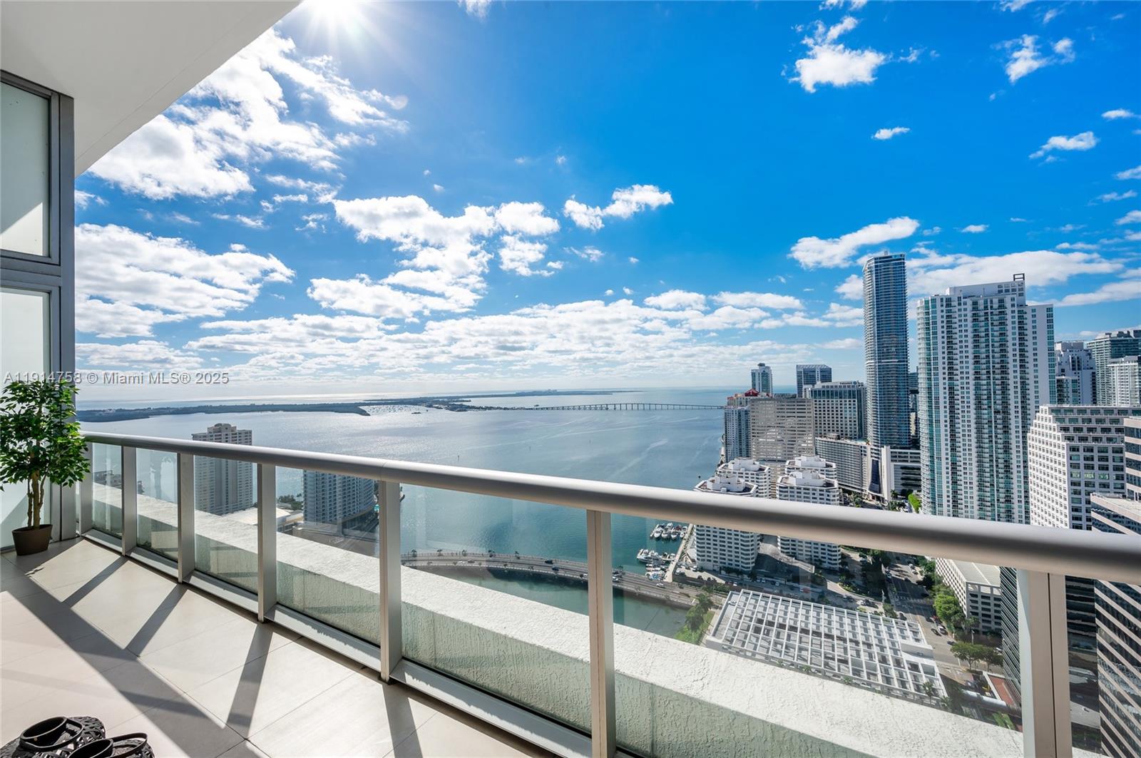 495 SE Brickell Ave # 4103