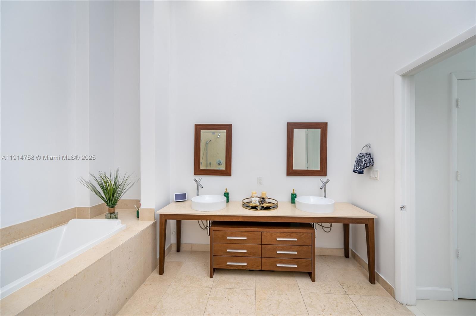 495 SE Brickell Ave # 4103