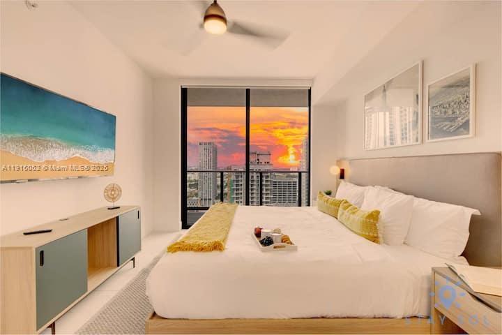 159 NE 6th St # 3004