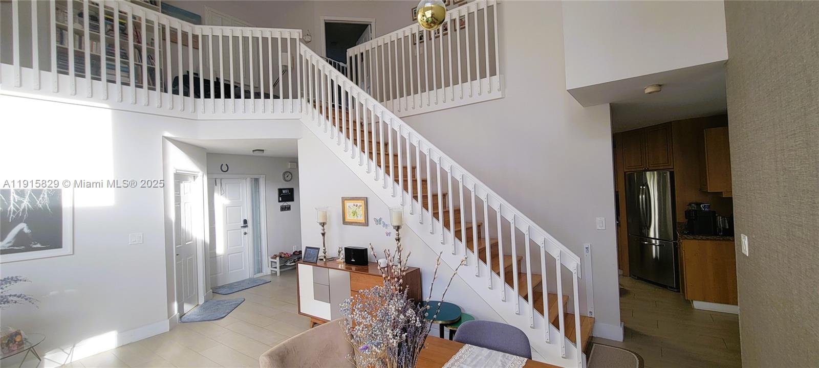 1055 Yellow Birch Ter