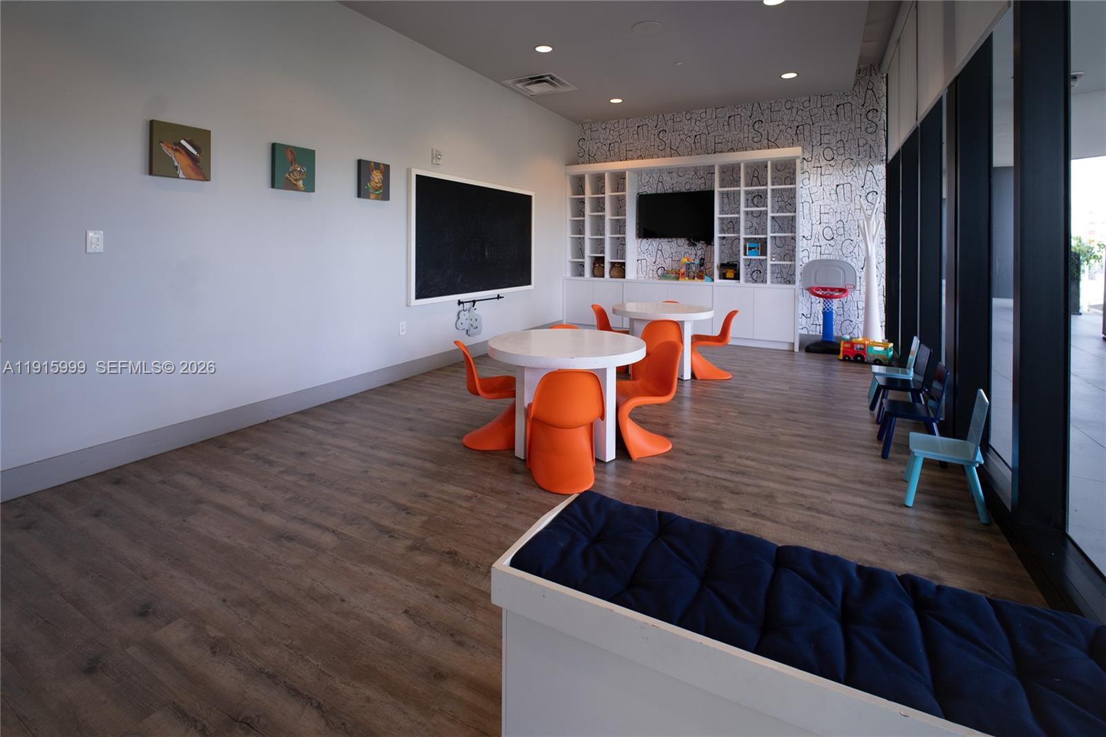 5300 Paseo Blvd # 812