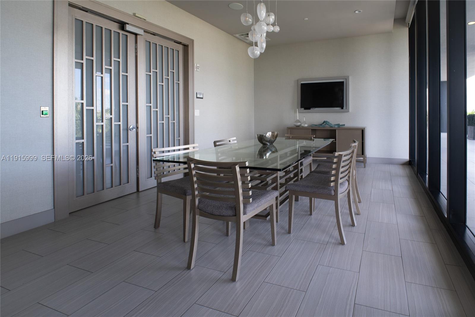 5300 Paseo Blvd # 812