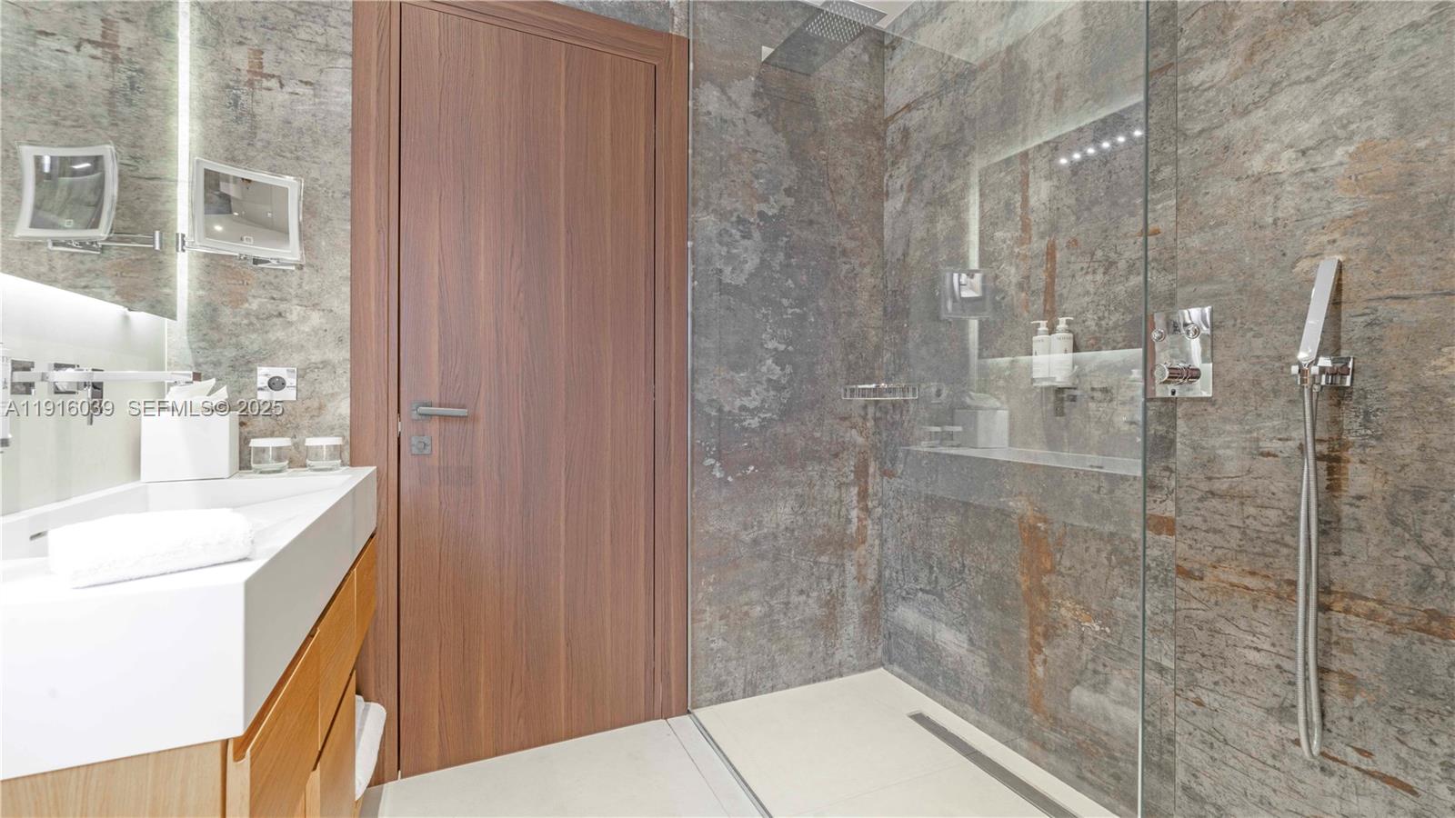 La belle Isnarde Euclia