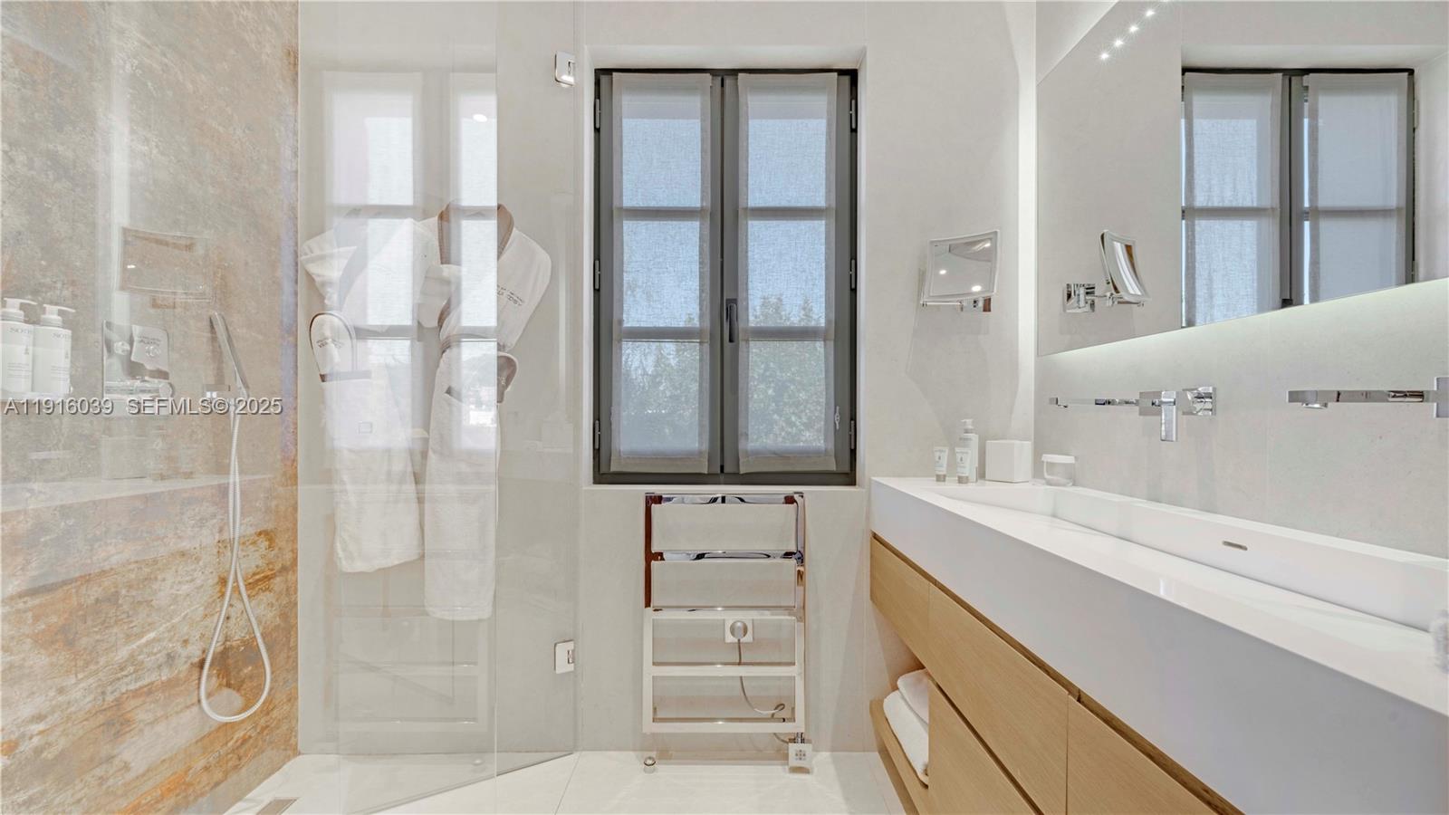 La belle Isnarde Euclia