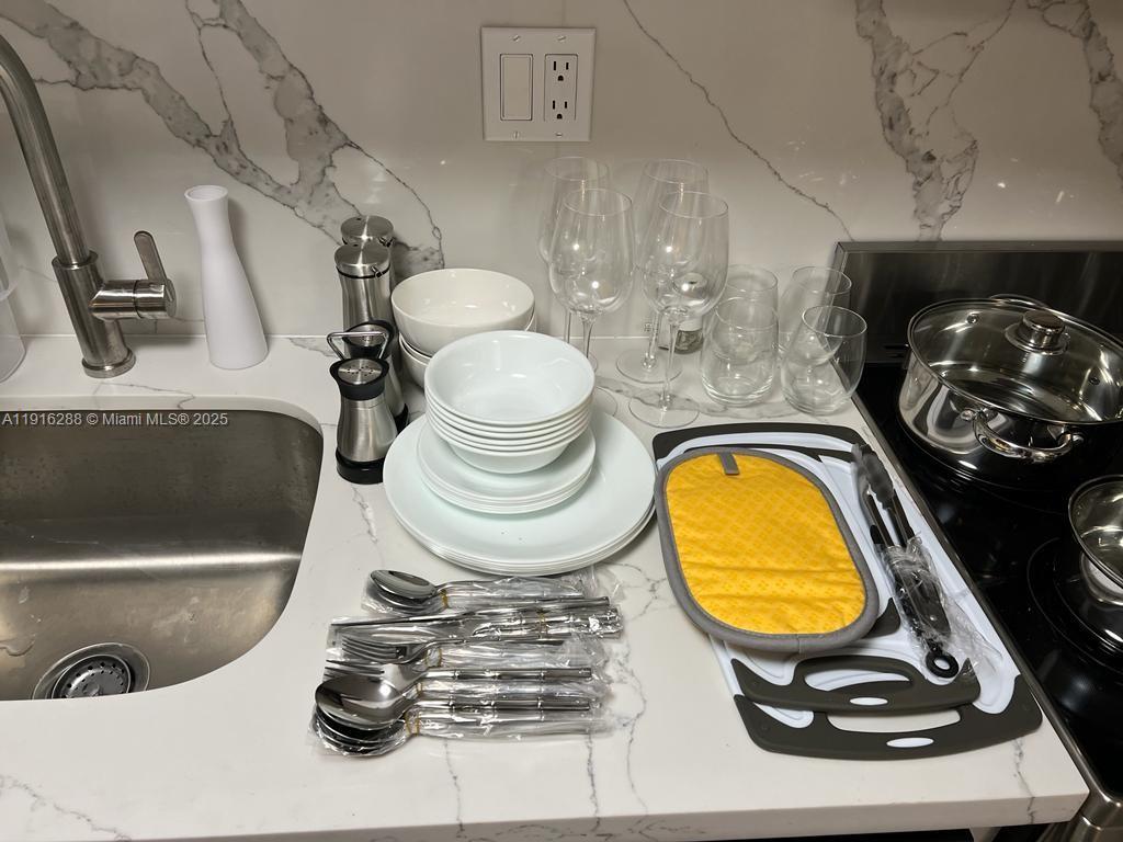 801 Brickell Bay Dr # 1469