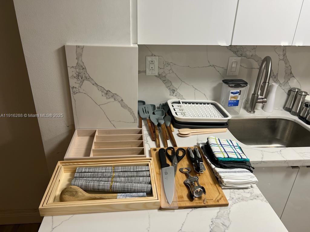 801 Brickell Bay Dr # 1469