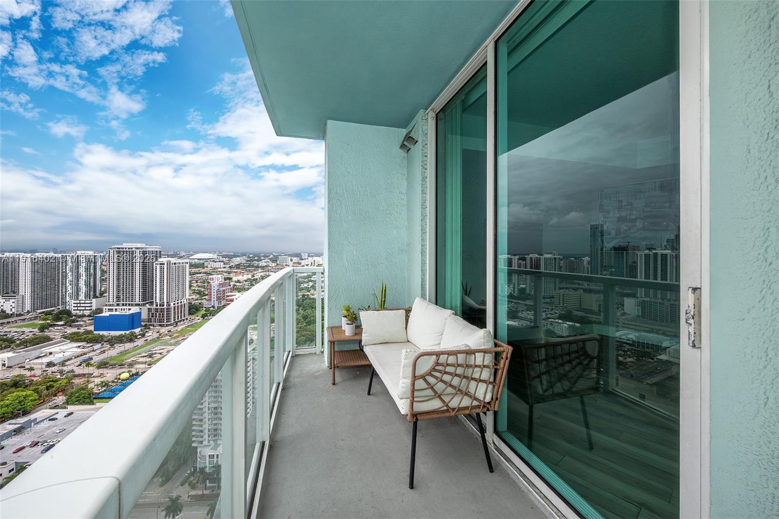 1900 N Bayshore Dr # 4019