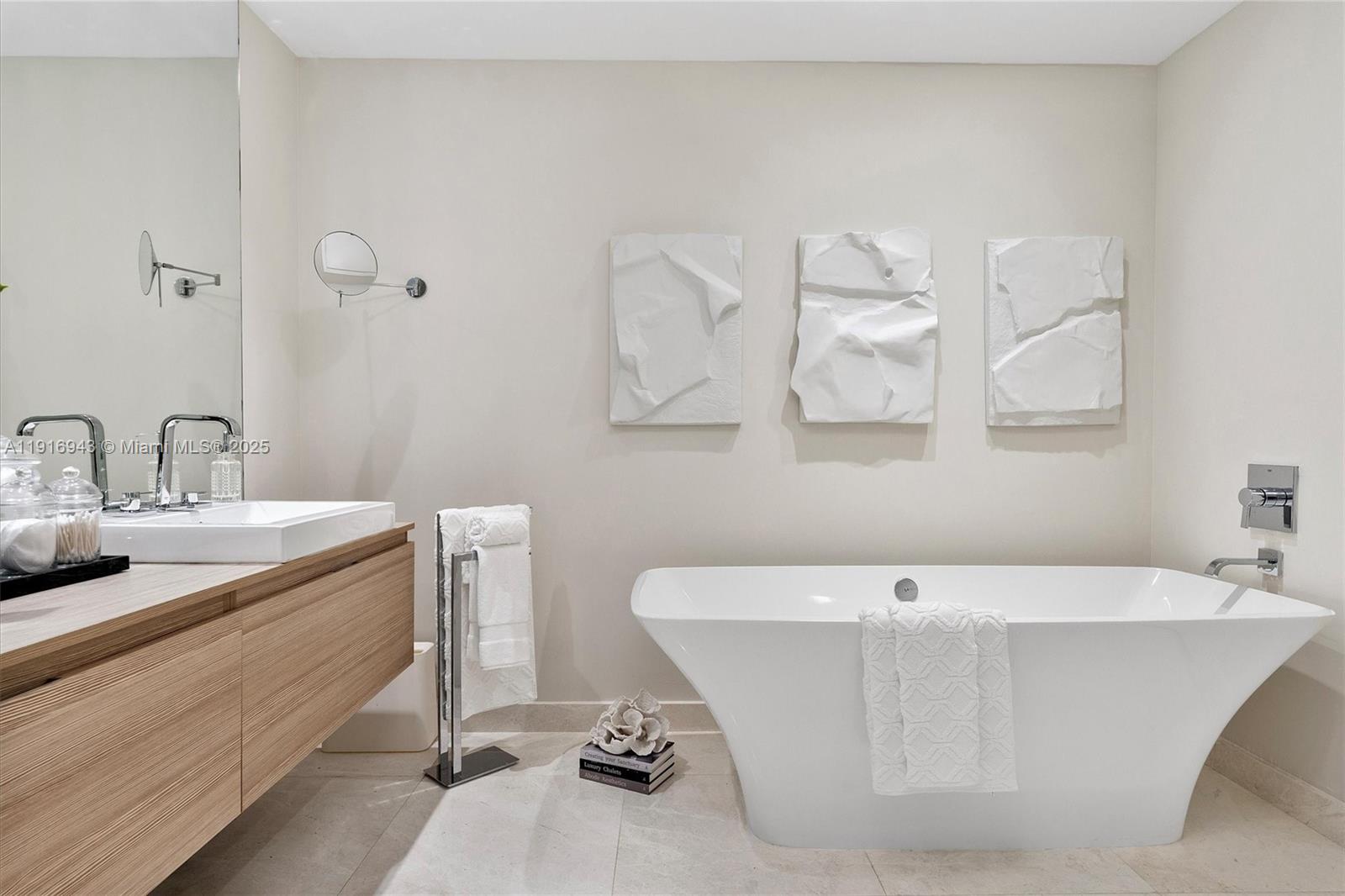 17301 Biscayne Blvd # 2202