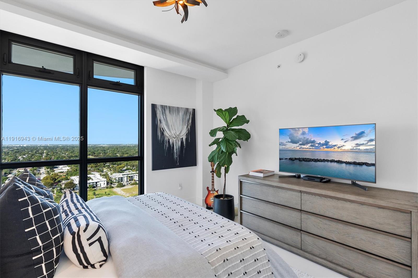 17301 Biscayne Blvd # 2202