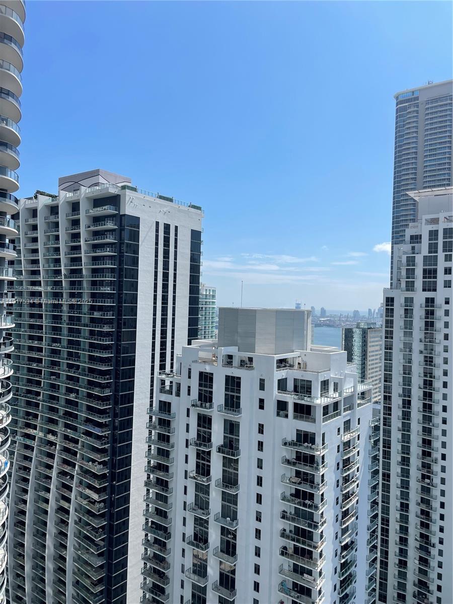 1100 S MIAMI AVE Unit: 4111